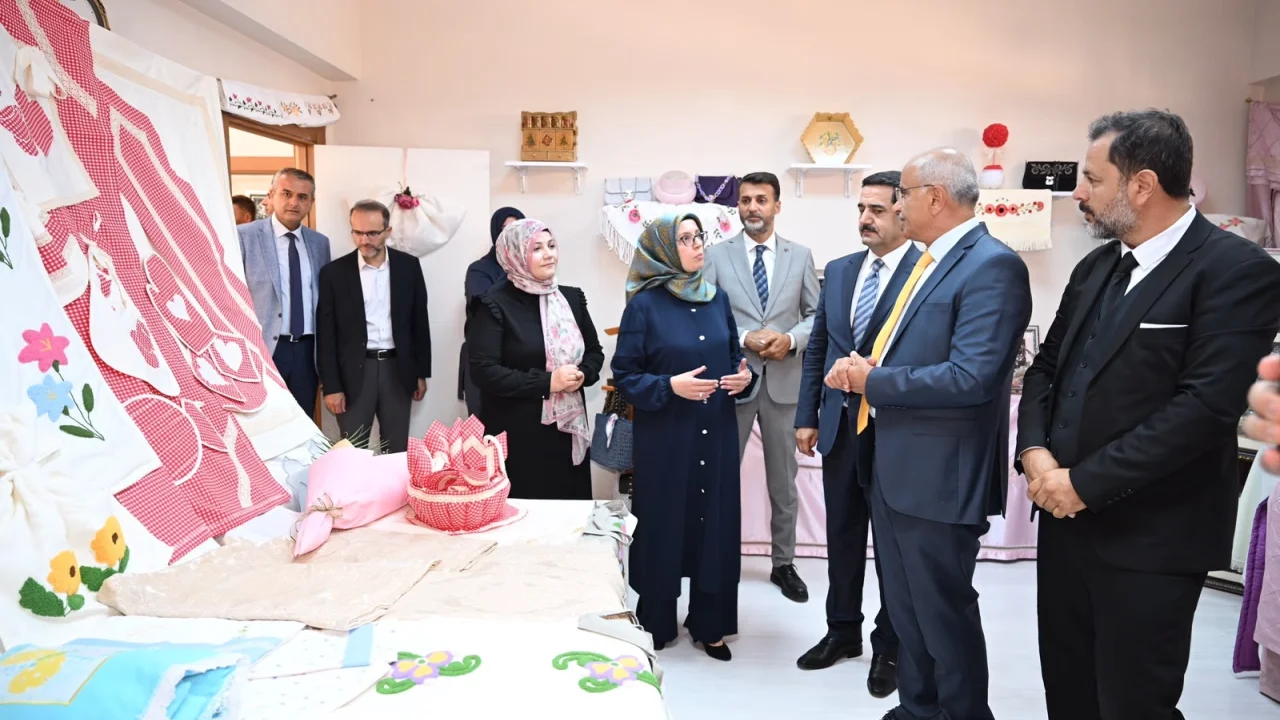Malatya'da üreten kadınlar el emeği sergisinde yeni müjde