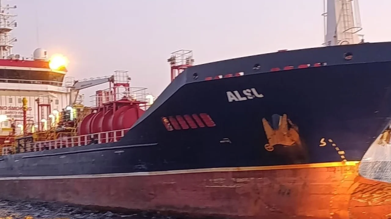 Marmara Denizi’nde iki ticari gemi çarpıştı! Tuğberk İmamoğlu için arama kurtarma sürüyor