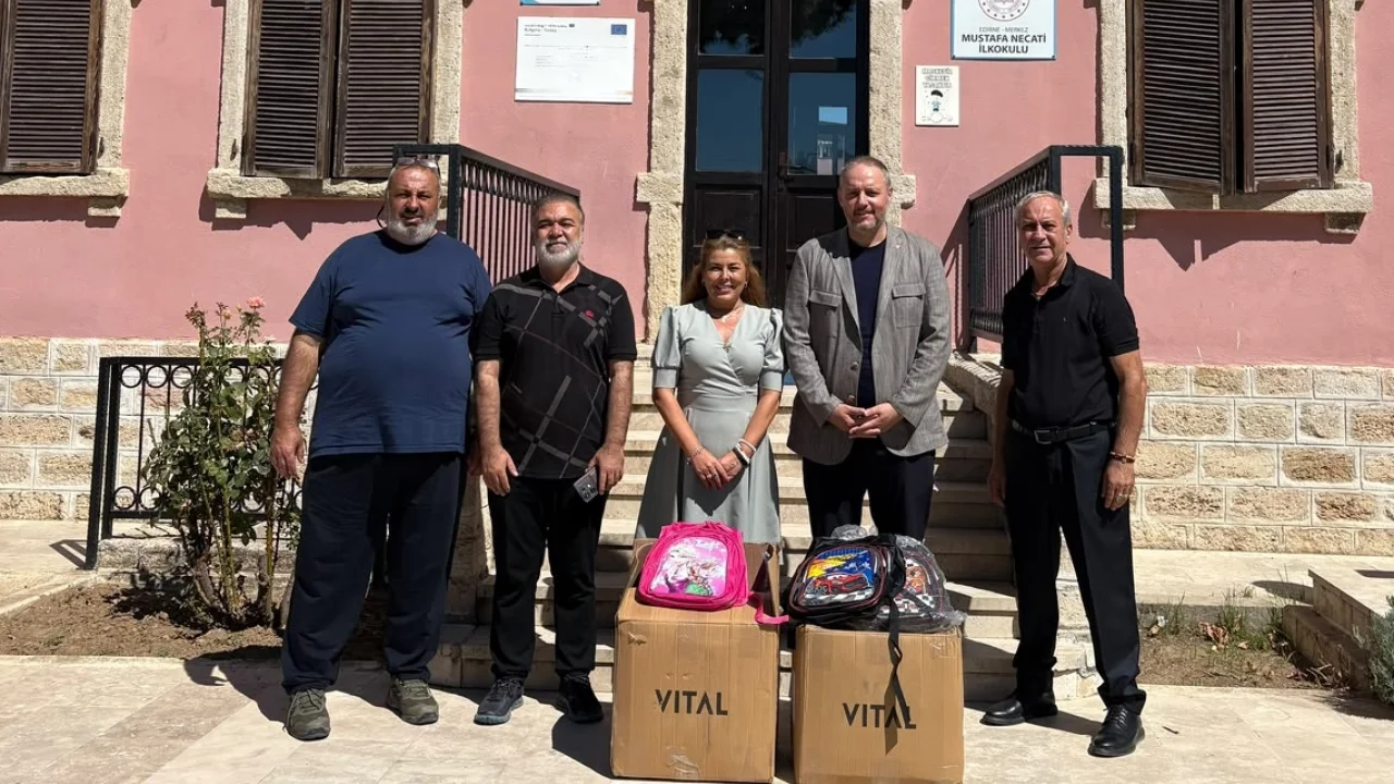 MHP Edirne’den 500 öğrenciye eğitim desteği