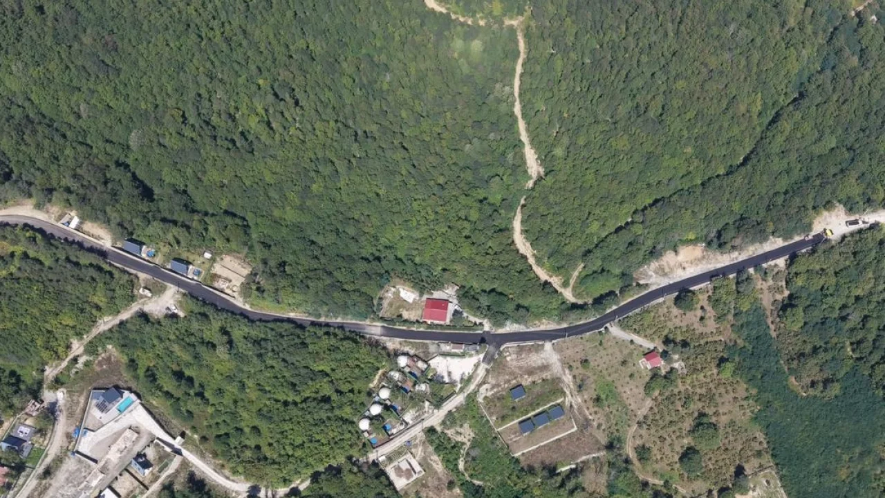 Sakara Sapanca’da Büyükşehir'den seri asfalt çalışmaları
