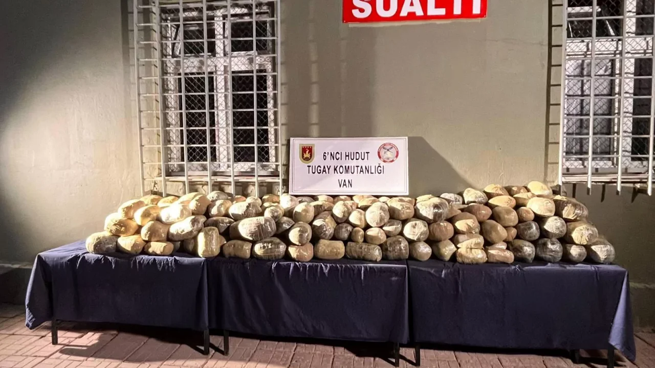 Van sınırında 412 kilogram uyuşturucu ele geçirildi
