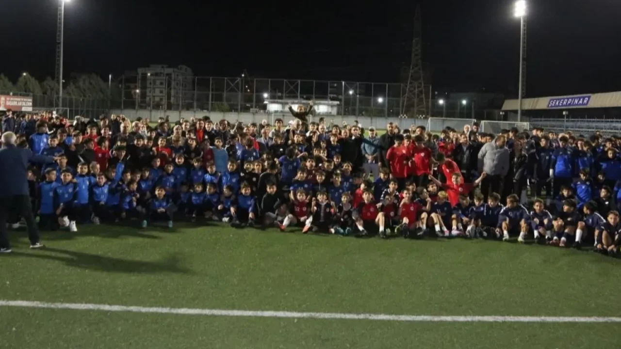 Başkan Çiftçi, Çayırova'da amatör spor kulüplerinin sezon açılışına katıldı