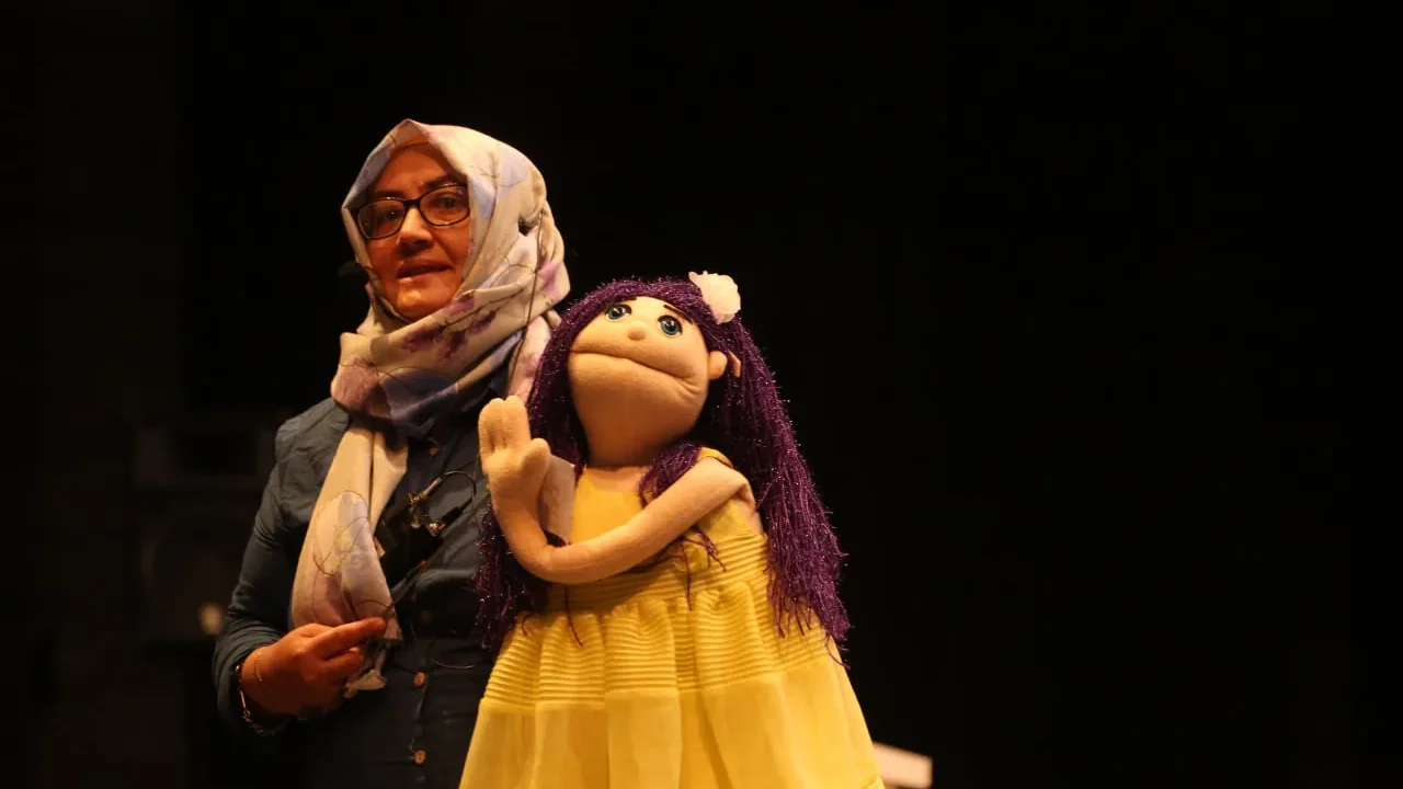 Çayırovalı minikler, vantrolog etkinliğinde eğlendi