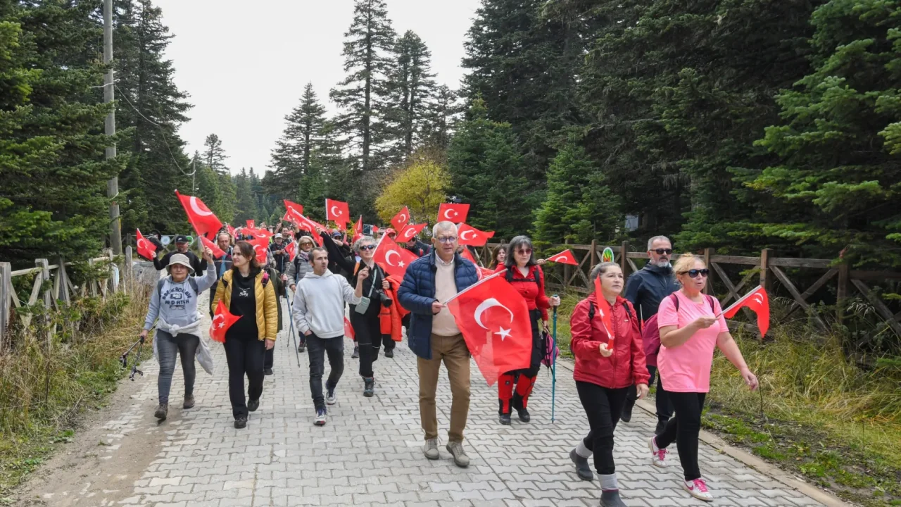 Cumhuriyet coşkusu Uludağ’ın zirvesinde yaşandı