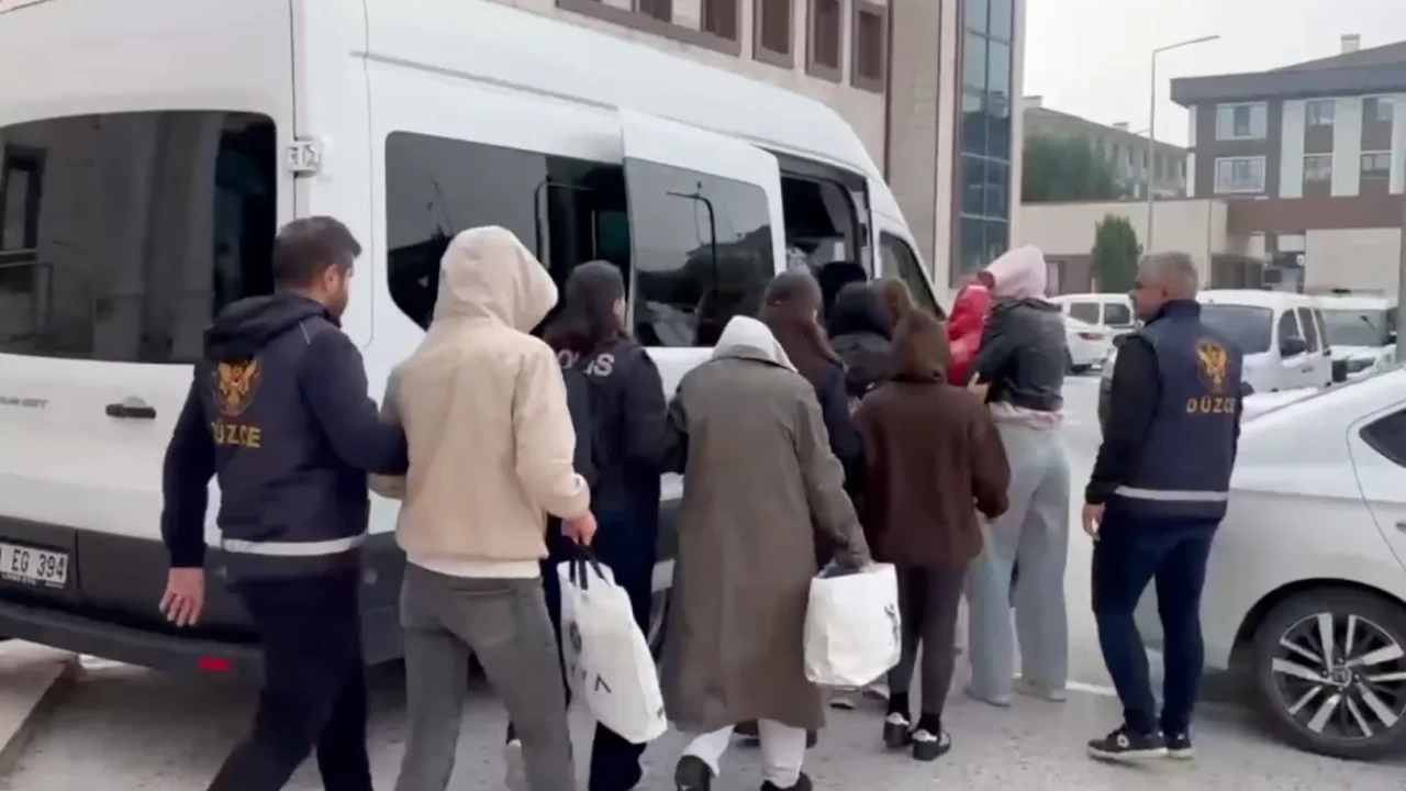Düzce’de masaj salonlarına yönelik fuhuş operasyonu: 5 tutuklama