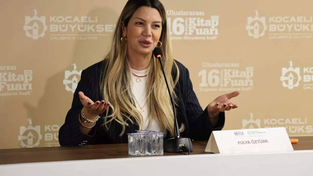 Fulya Öztürk, sosyal medyadaki algı operasyonlarına dikkat çekti