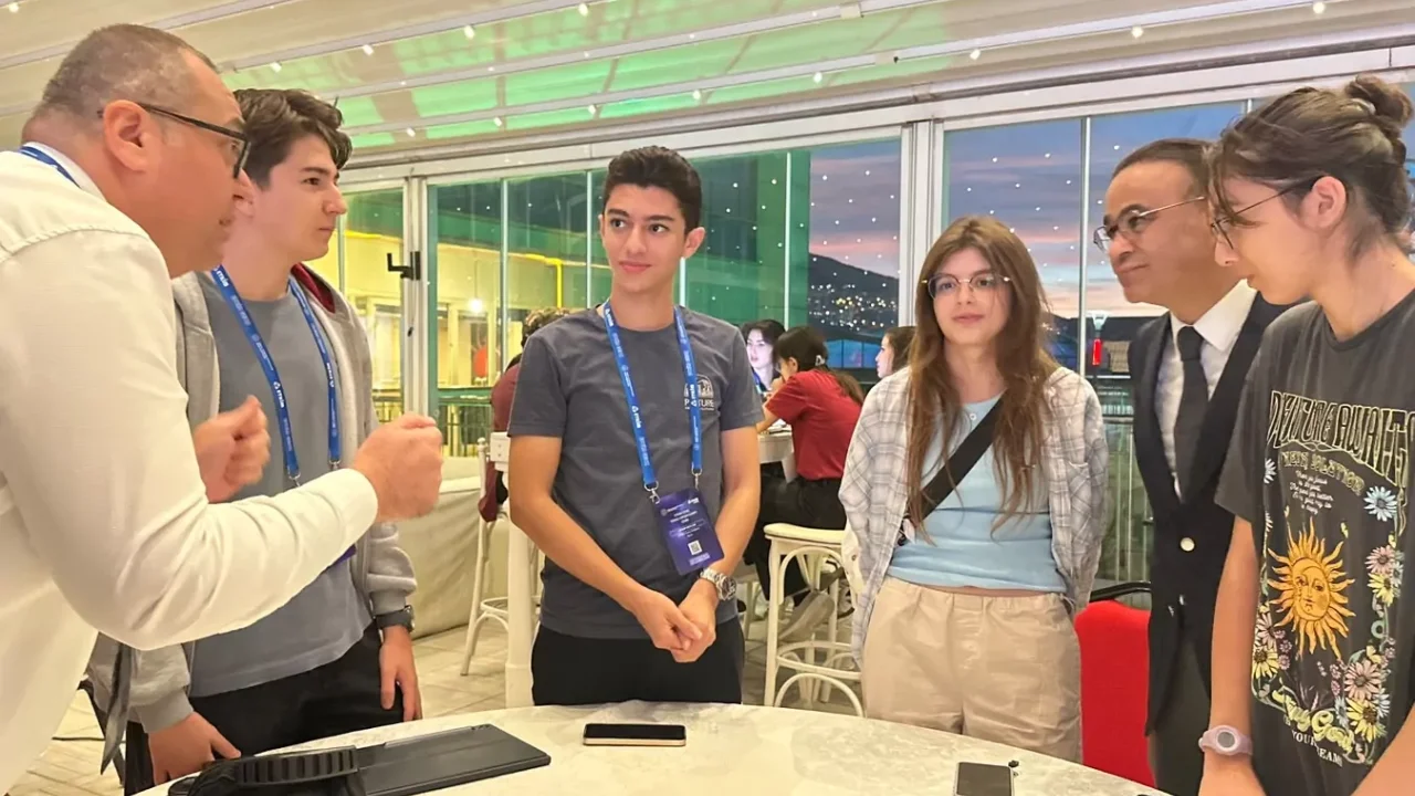 İzmir İl Milli Eğitim'den ETKİM Genç Tekno Girişim Kampı’na ziyaret