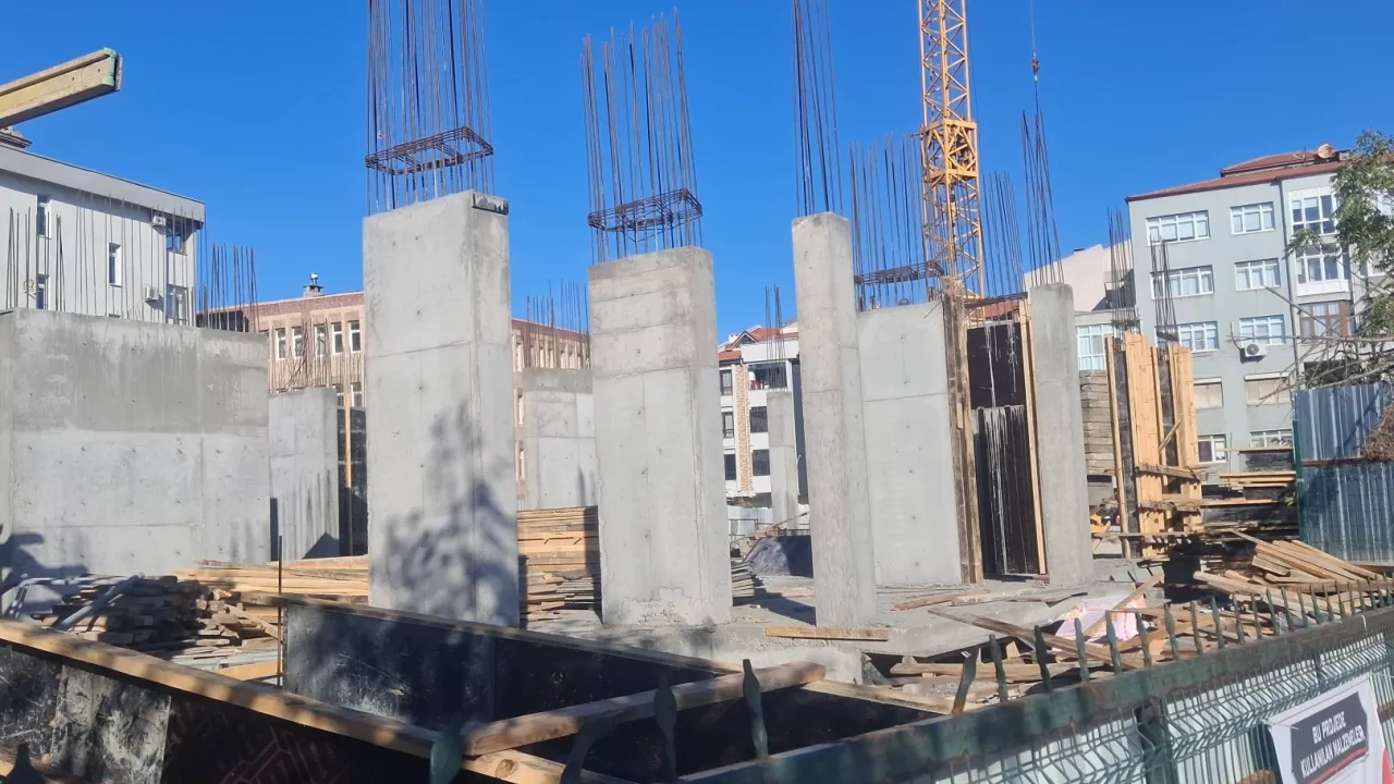 Keşan’da yıkılan eski Hükümet Konağı inşaatı hızla yükseliyor