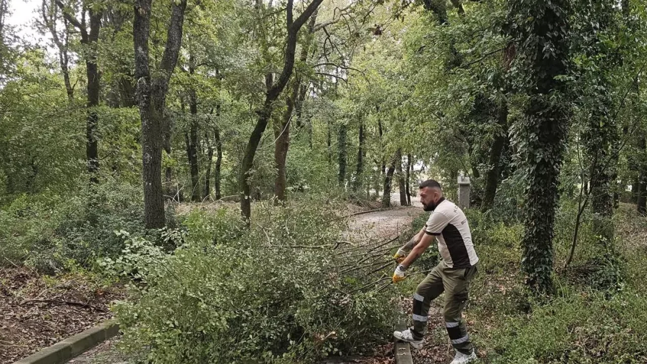 Kocaeli Gebze’deki mezarlıklarda yoğun mesai