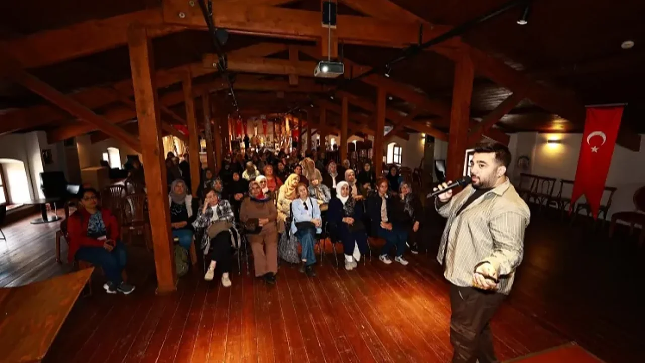 Manisalı kadınlar Efes Selçuk'un tarihi ve kültürel mirasını keşfetti