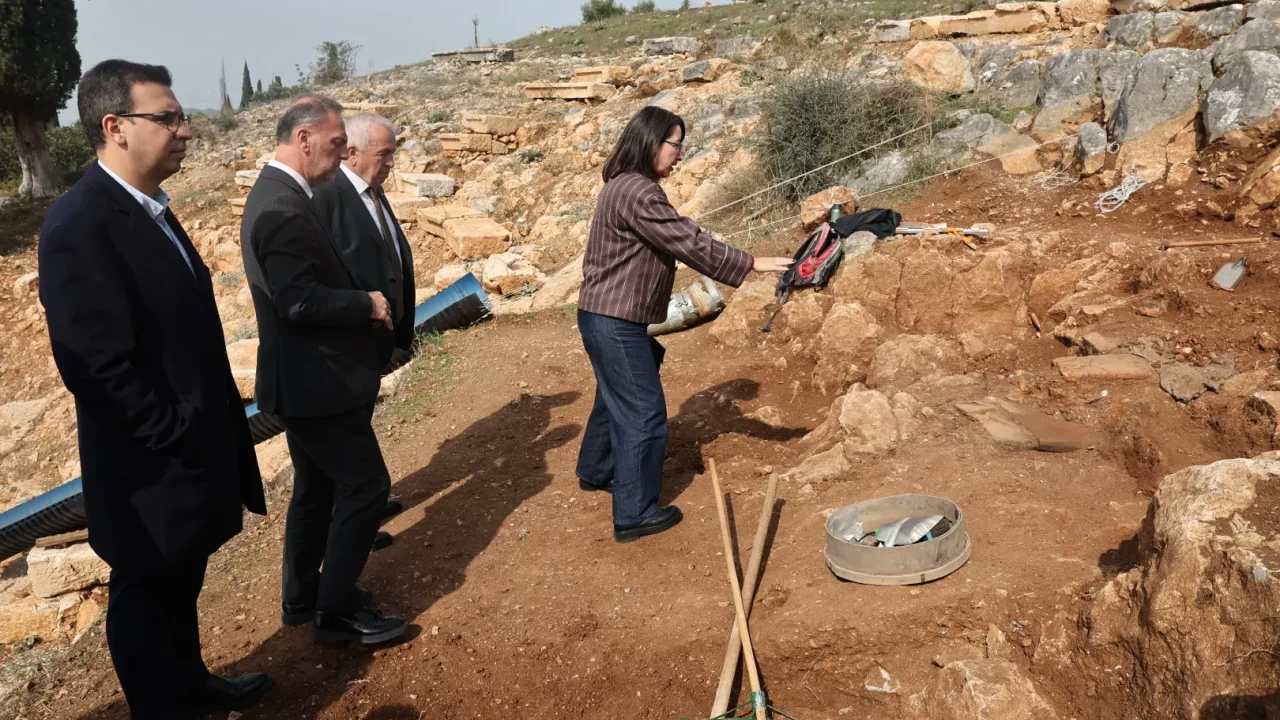 Nilüfer'de Gölyazı Tiyatro Alanı gün yüzüne çıkıyor