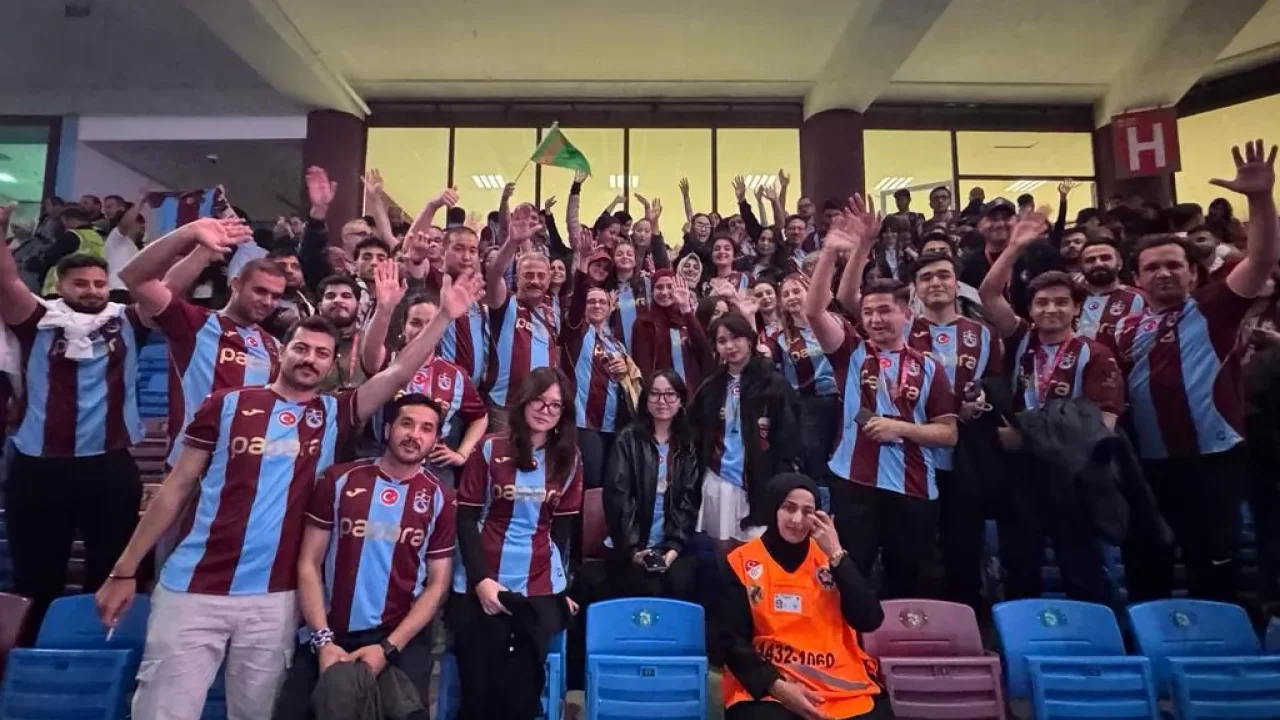 Türk Dünyası gençleri Trabzonspor coşkusuna ortak oldu