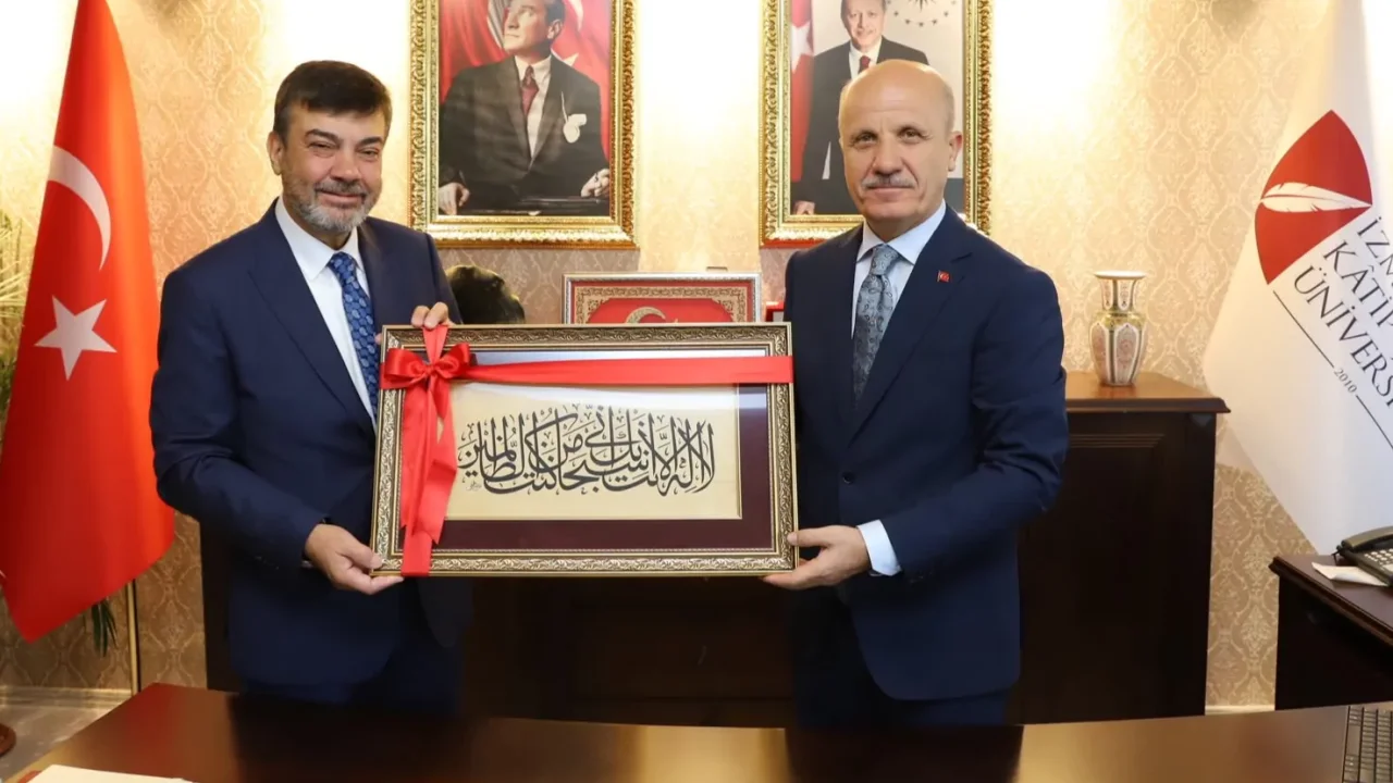 YÖK Başkanı Prof. Dr. Özvar'dan İzmir Kâtip Çelebi'ye ziyaret
