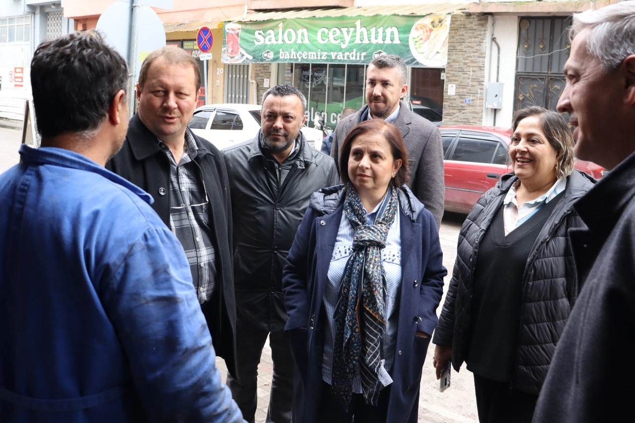 İzmit Belediyesi ihtiyaçları yerinde tespit ediyor 