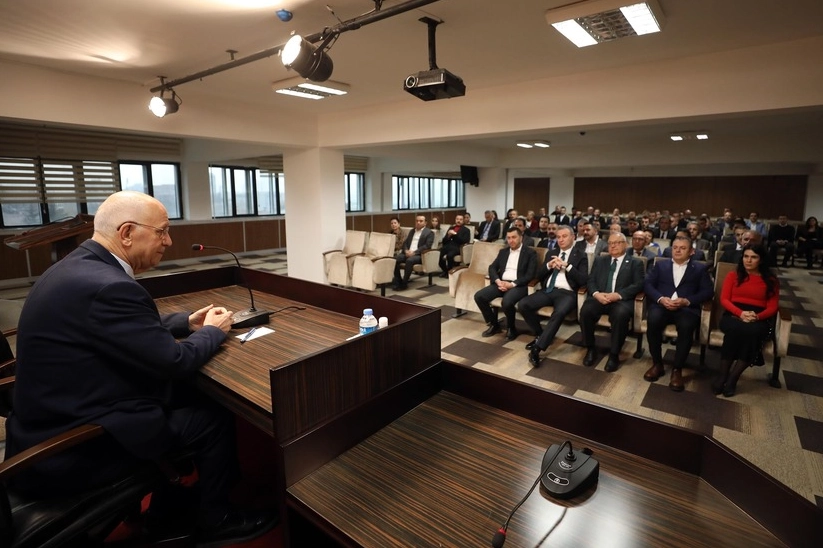 Yaşar, bürokratlarıyla bir araya geldi 