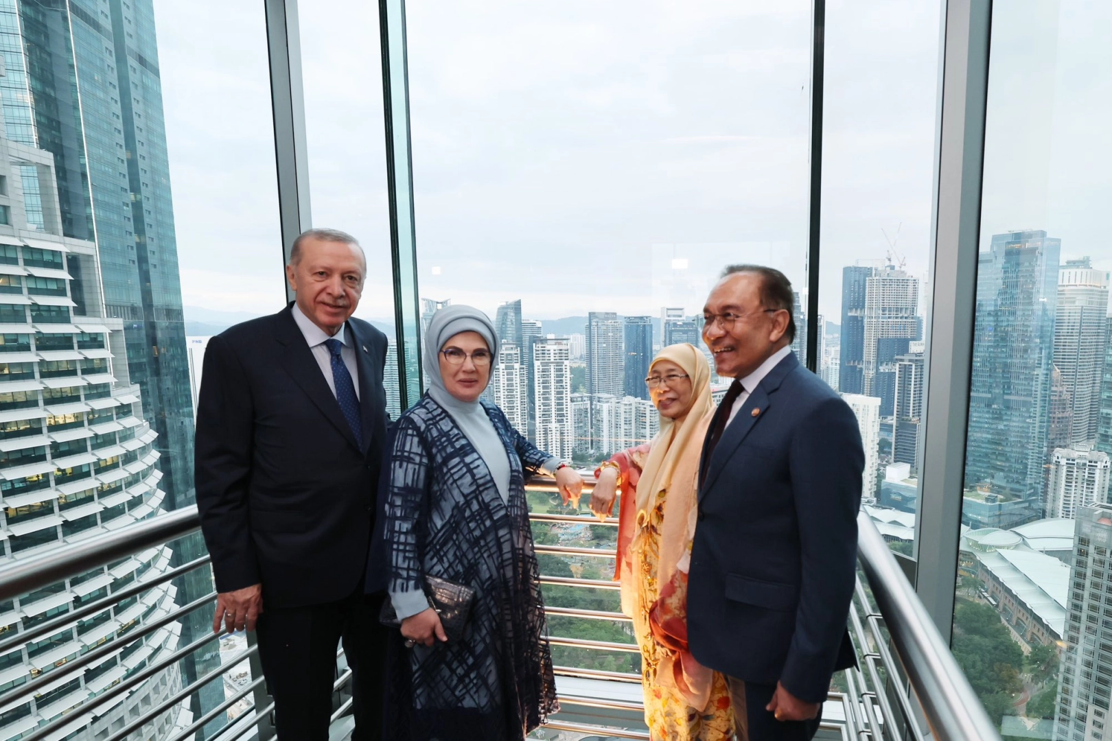 Cumhurbaşkanı Erdoğan'dan ikiz kulelere ziyaret 
