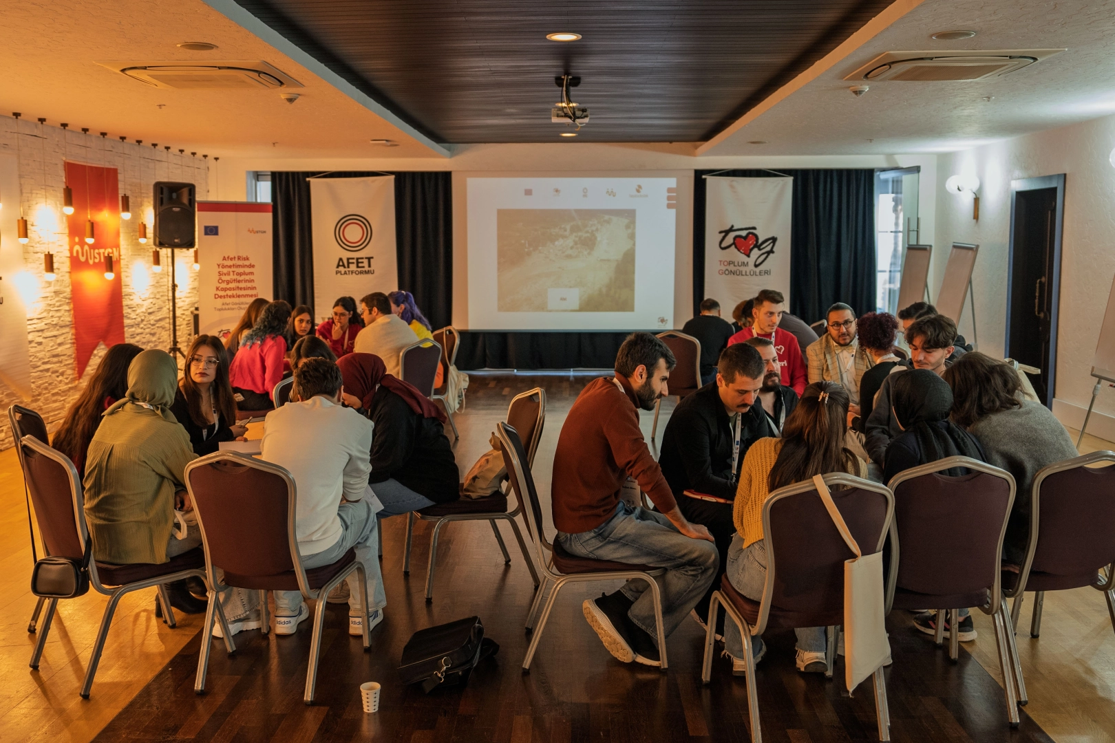 Afet Gönüllülüğü eğitimlerine Antalya'dan start 