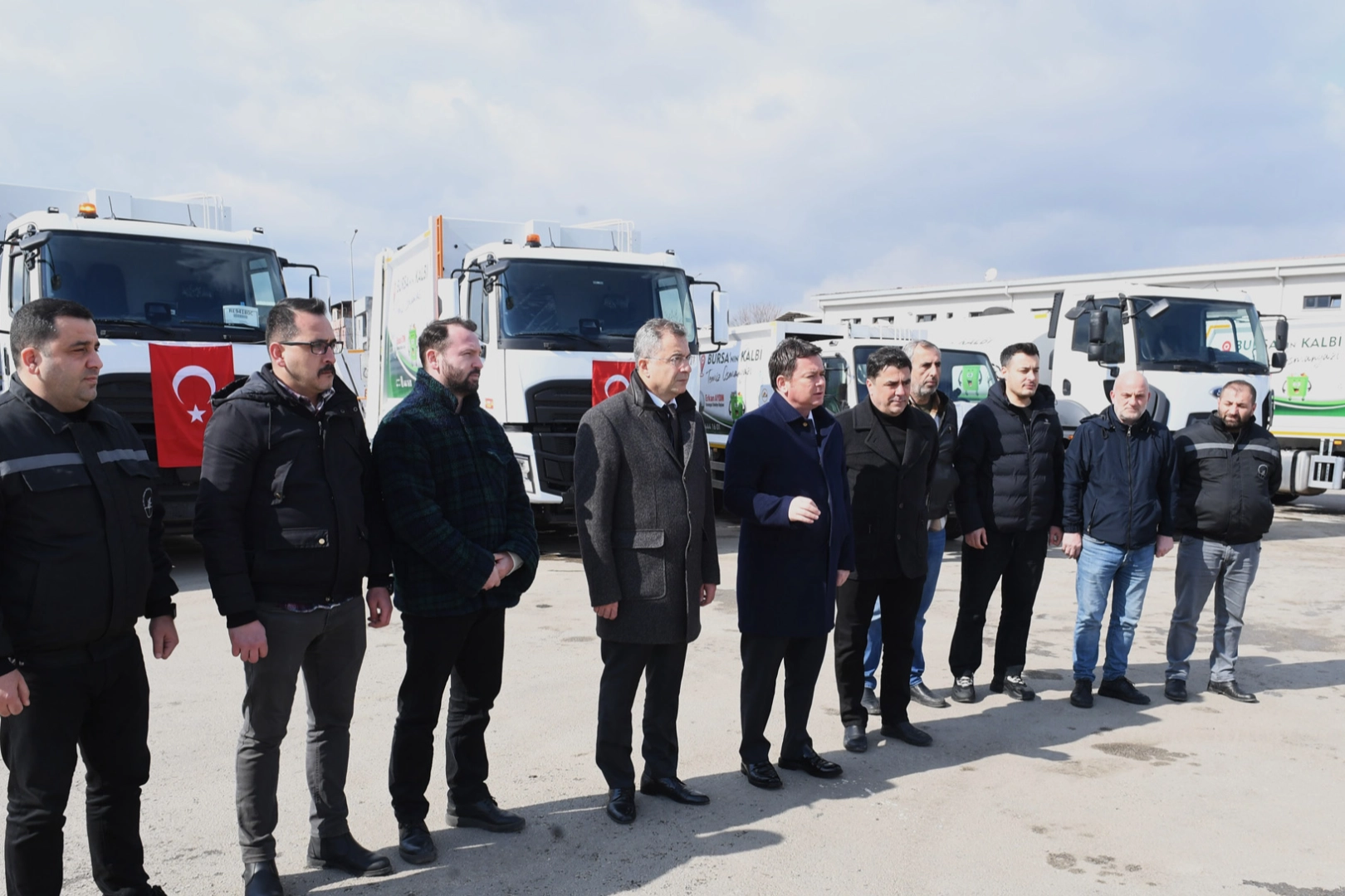 Bursa Osmangazi’nin temizlik filosuna 17 araç eklendi 