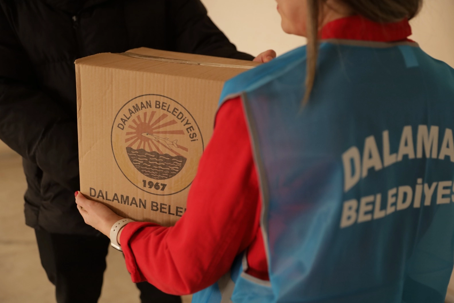 Muğla Dalaman'da koliler ihtiyaç sahiplerine ulaşacak 