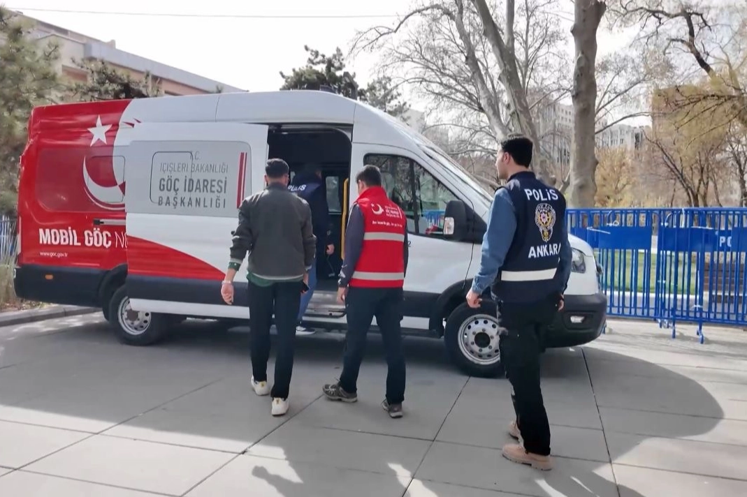 Düzensiz göçle mücadele sürüyor 
