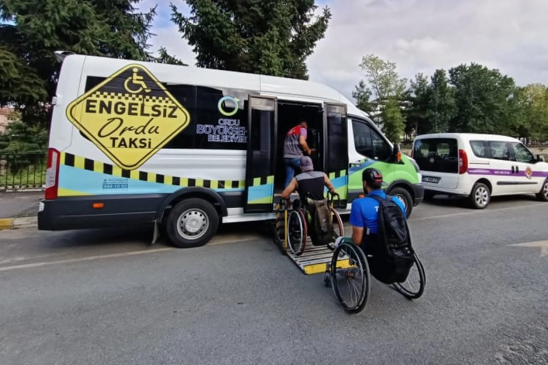 Engelsiz taksi 7 bin 43 kere engelleri aştı 