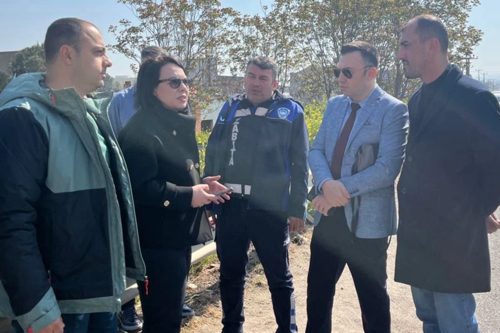 Manisa Turgutlu’da yola dökülen atık için yasal süreç başlatıldı 