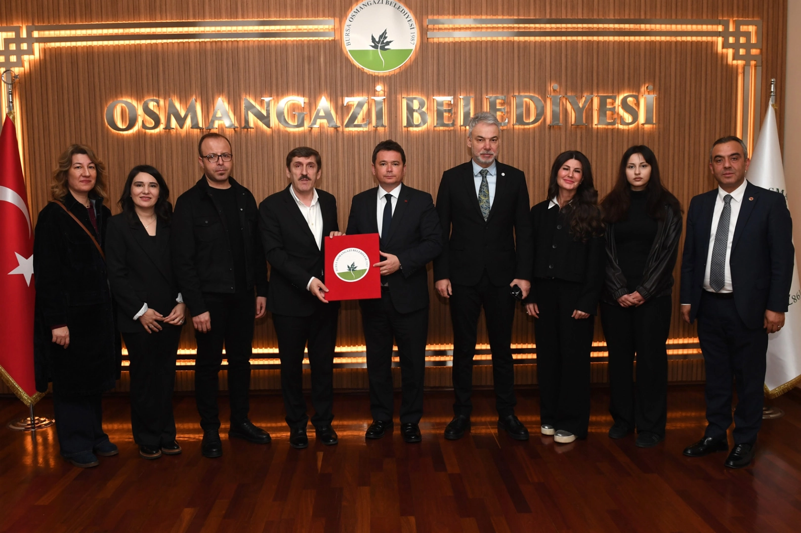Bursa'da liseliler Osmangazi’deki basket sahalarını güzelleştirecek 