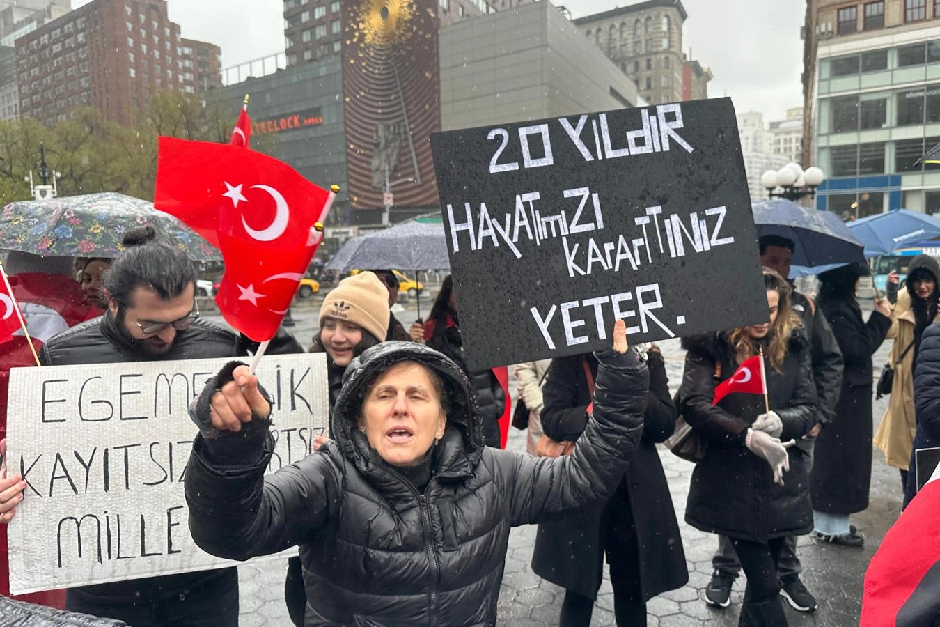 New York’ta İmamoğlu'nun tutukluluğuna protesto 