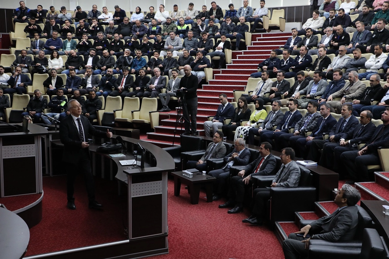 Konya Karatay Belediyesi personeline kurumsal gelişim eğitimi 