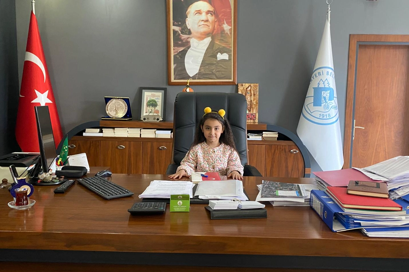 Makam koltuğu anaokulu öğrencilerine emanet 