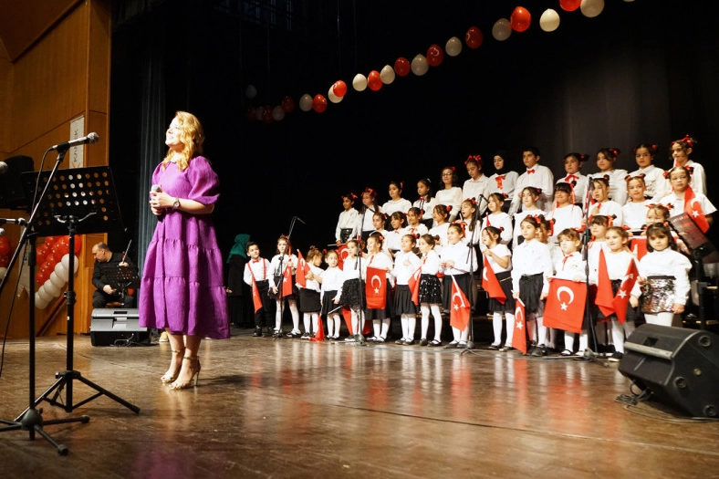 Minik yüreklerden dev performans 