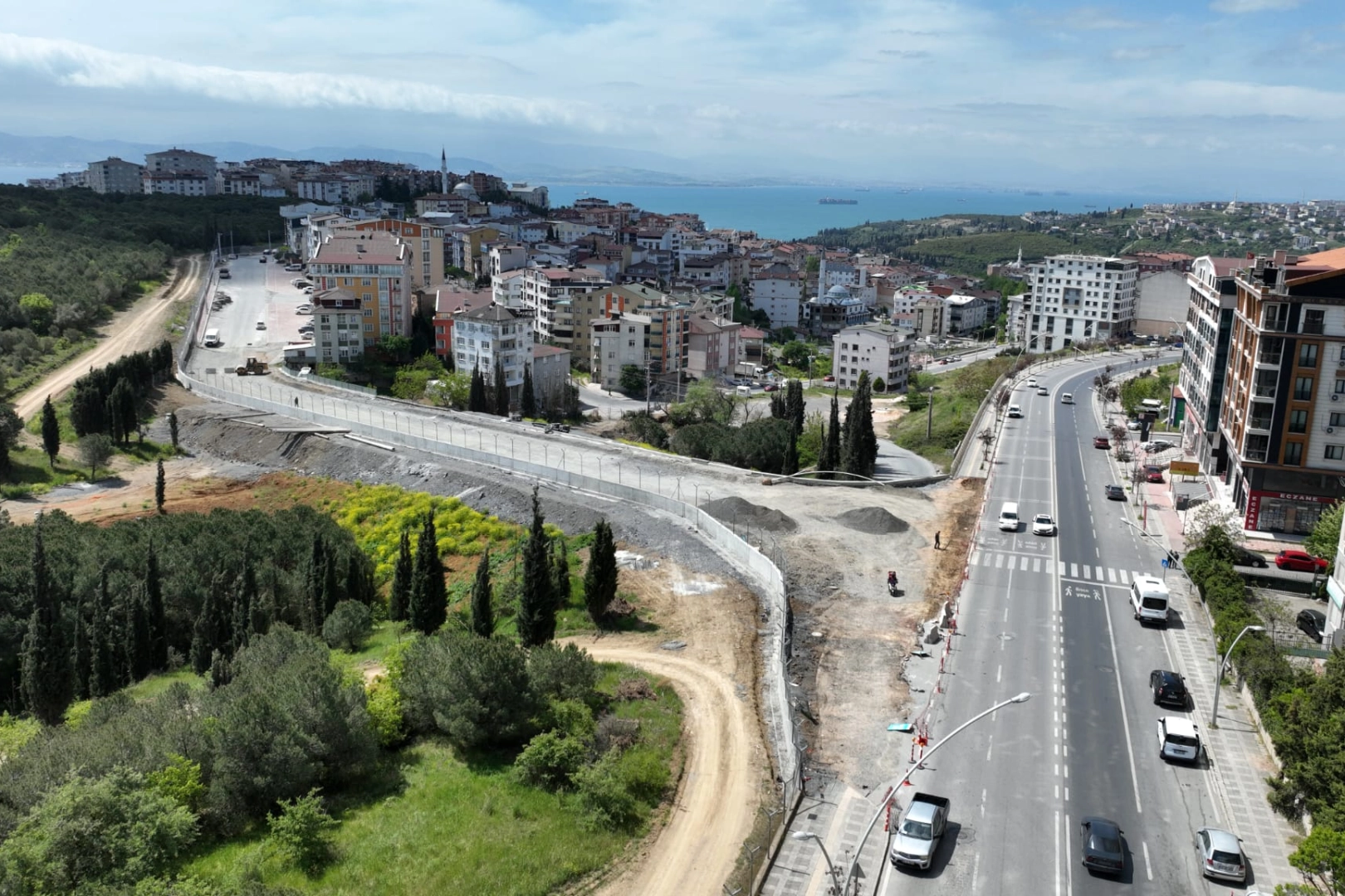 Kocaeli Büyükşehir Gebze'de trafiği rahatlatıyor 