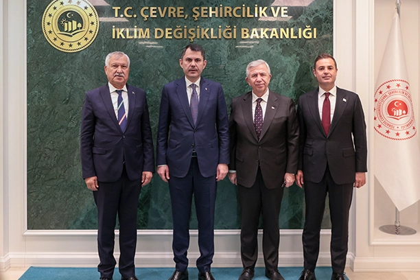 Adana, Ankara ve Balıkesir'den Bakan Kurum'a ziyaret 