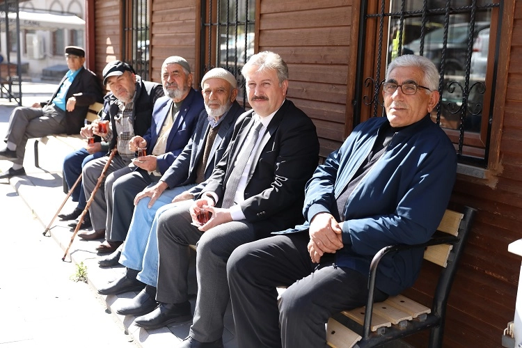 Kayseri Melikgazi Eski Çınarlar Yaşam Merkezleri'ni artırıyor 