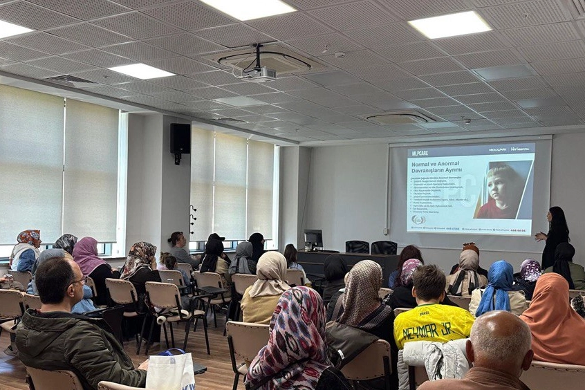 Sakarya'da ebeveyn-çocuk ilişkisi konuşuldu 