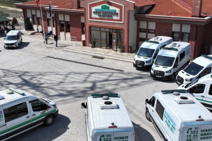Kocaeli Büyükşehir, acıları ücretsiz hizmetle hafifletiyor 