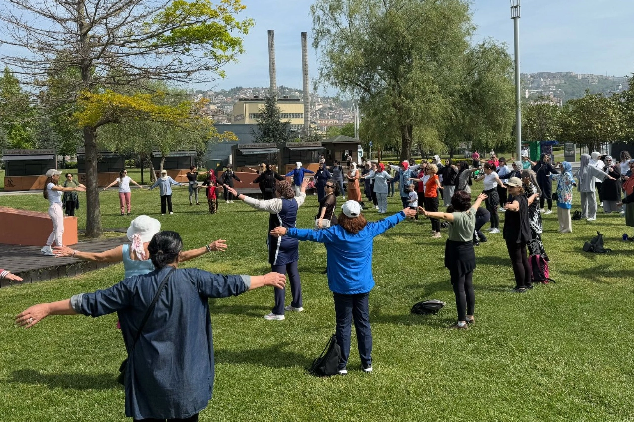 İzmit'ten anneleri gülümseten yürüyüş 
