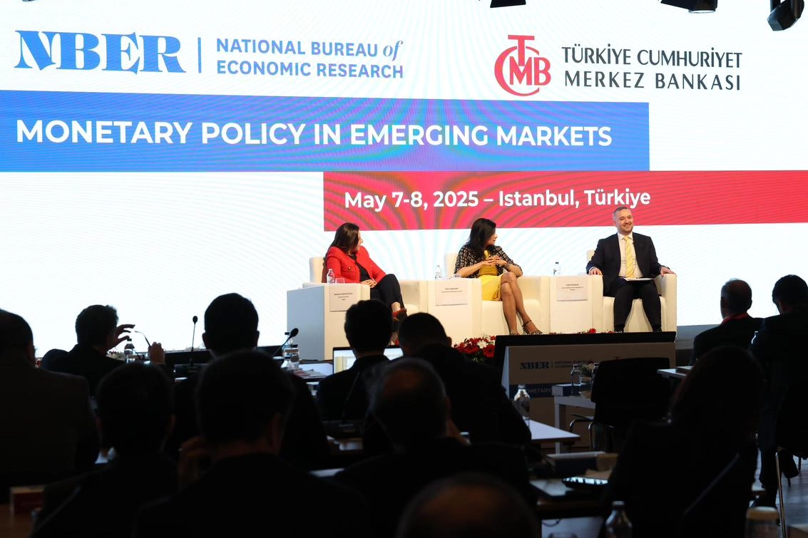 'Merkez'in ev sahipliğinde küresel ekonomi masaya yatırıldı 