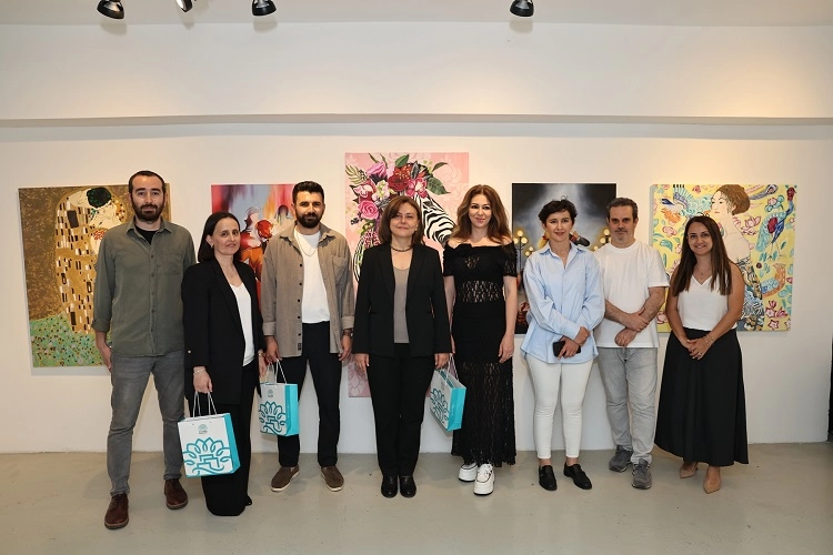 Bursa Nilüfer’de yetişkinlerin sergisi izlenime açıldı 
