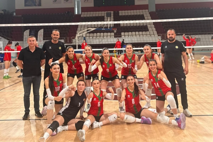 DBB Genç Kadınlar Voleybol Takımı Türkiye Şampiyonası’na galibiyetle başladı 