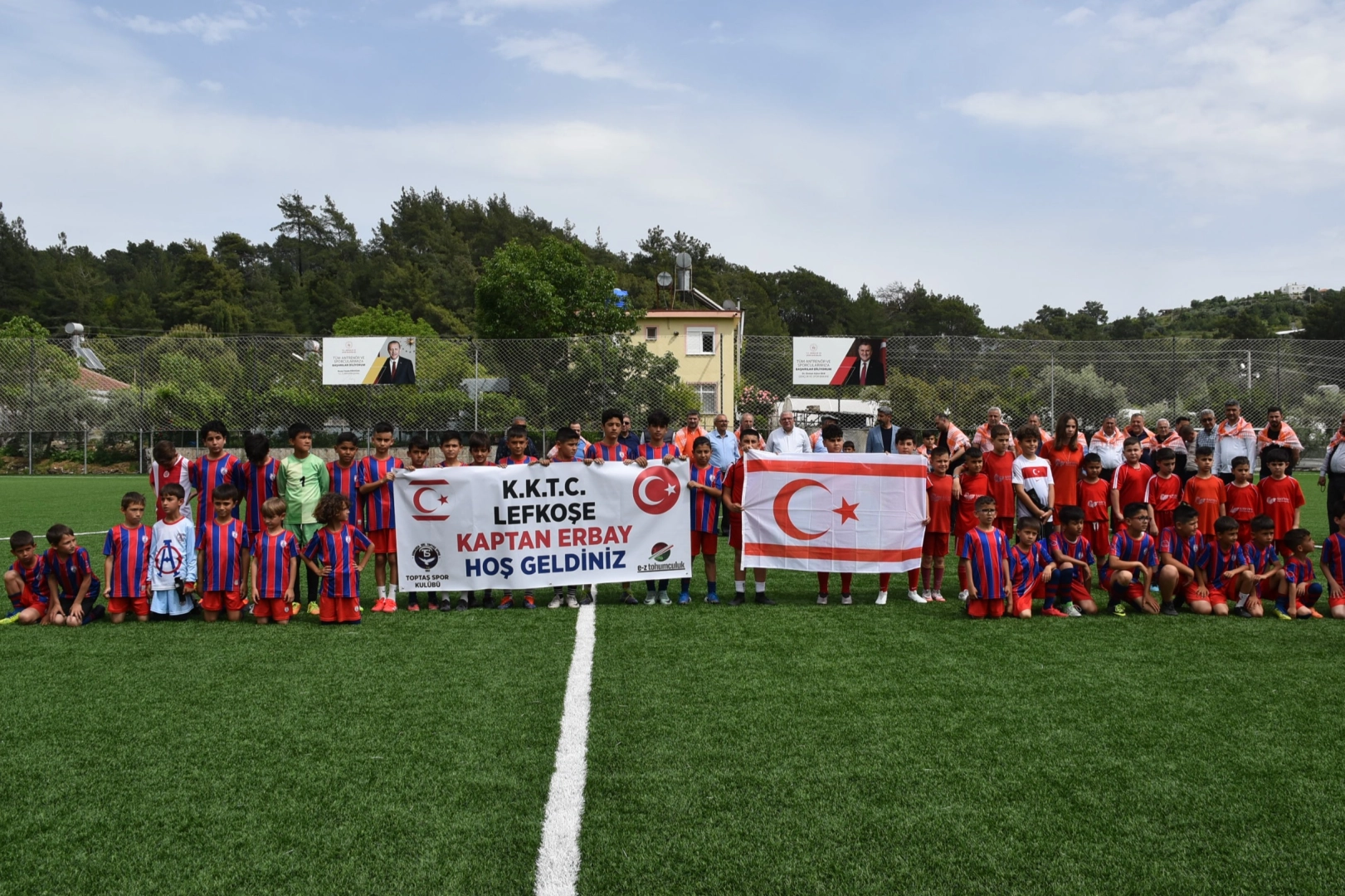 KKTC'li minikler Antalya Kumluca’da dostluk maçında 