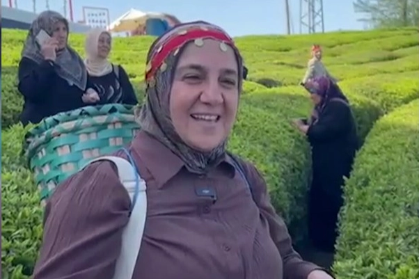 İçişleri'nden 'Huzur ve Kardeşlik Buluşmaları'nda anneler coşkusu 