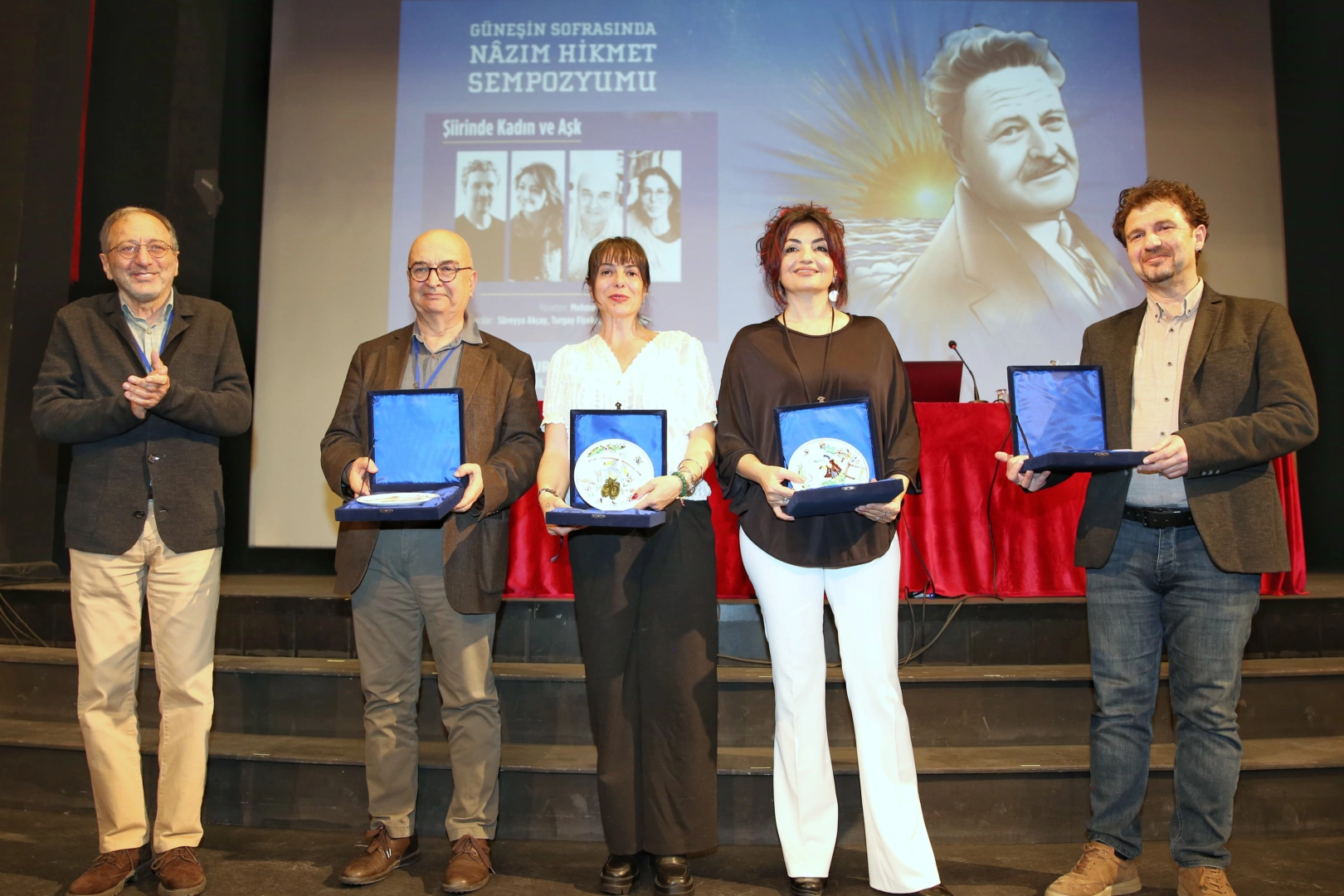 Bursa'da 'Nâzım Hikmet Şiir Ödülü' sahibini buldu 