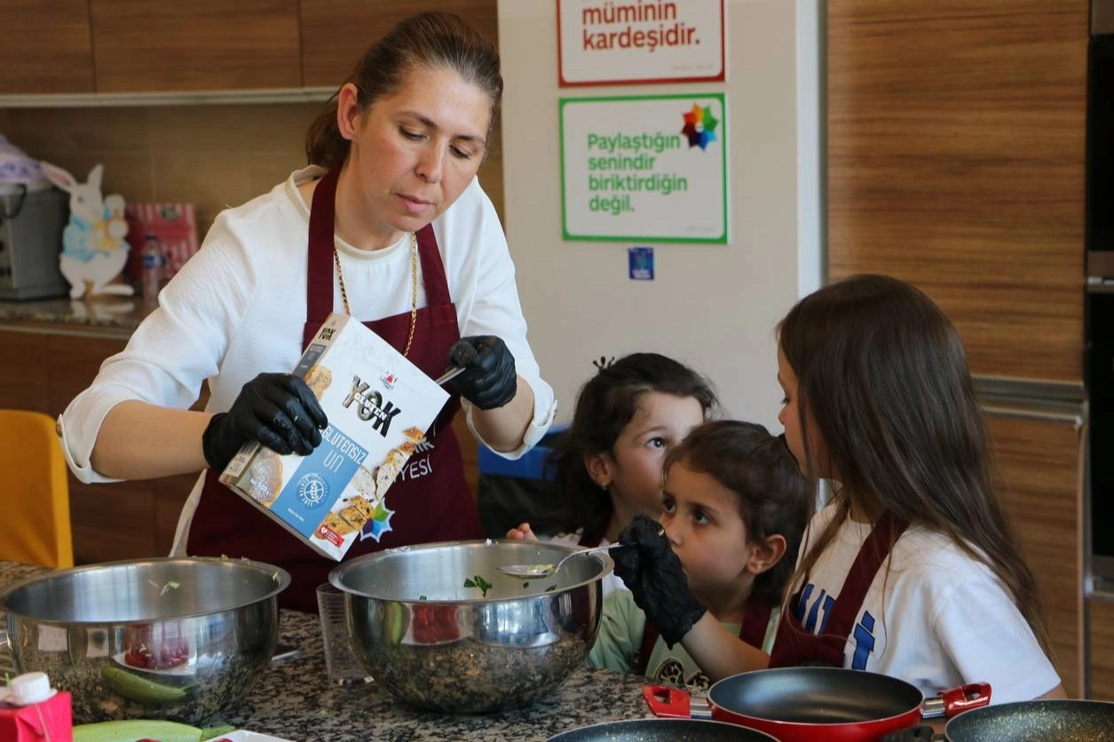 Sakarya'da ‘glutensiz kreple’ çölyak farkındalığı 