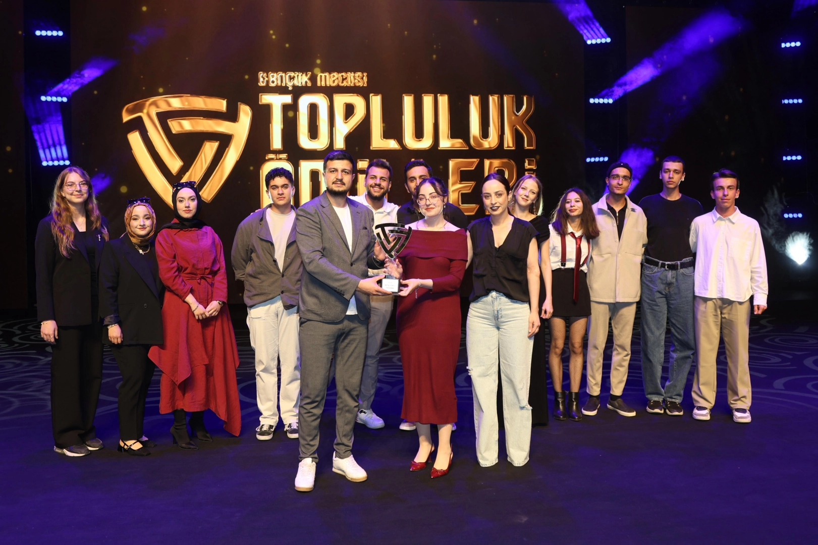 Konya Gençlik Meclisi ödüllendirdi 