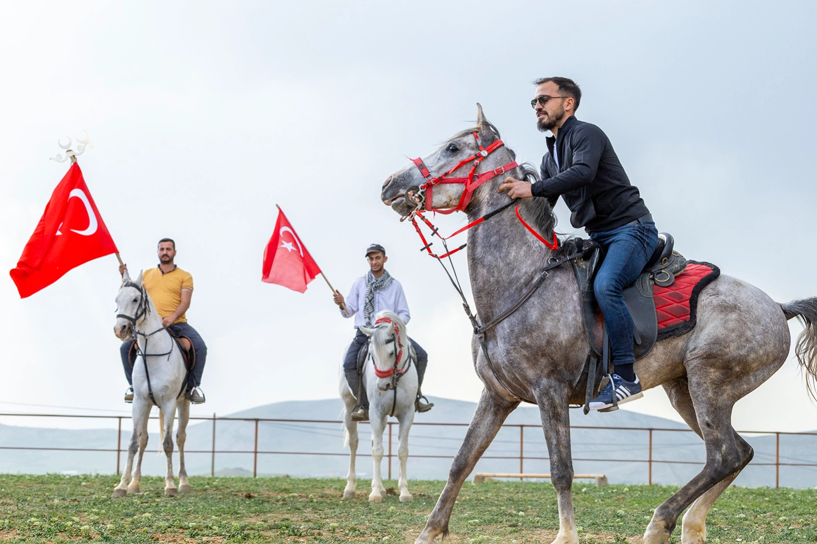 Anadolu Selçuklu Fotoğraf Derneği'nden atlı safari keyfi! 