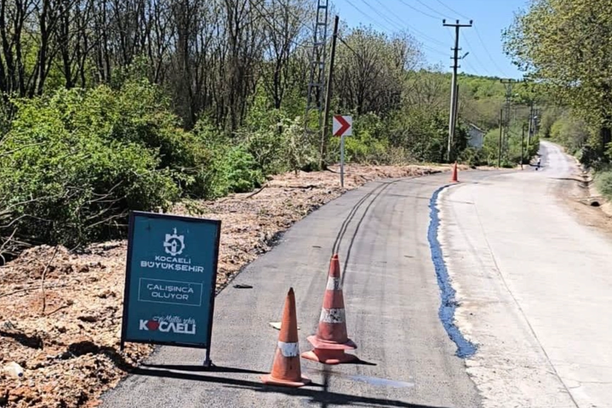 Kocaeli Gebze köylerinde hummalı yol çalışması sürüyor 