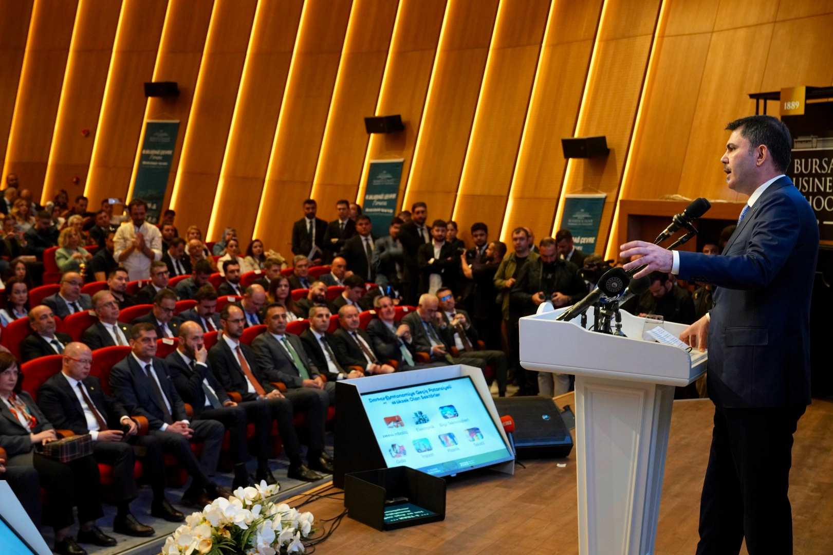 Bakan Kurum: Marmara'da kirlilik yükü artıyor! Belediyelere müsilaj uyarısı 