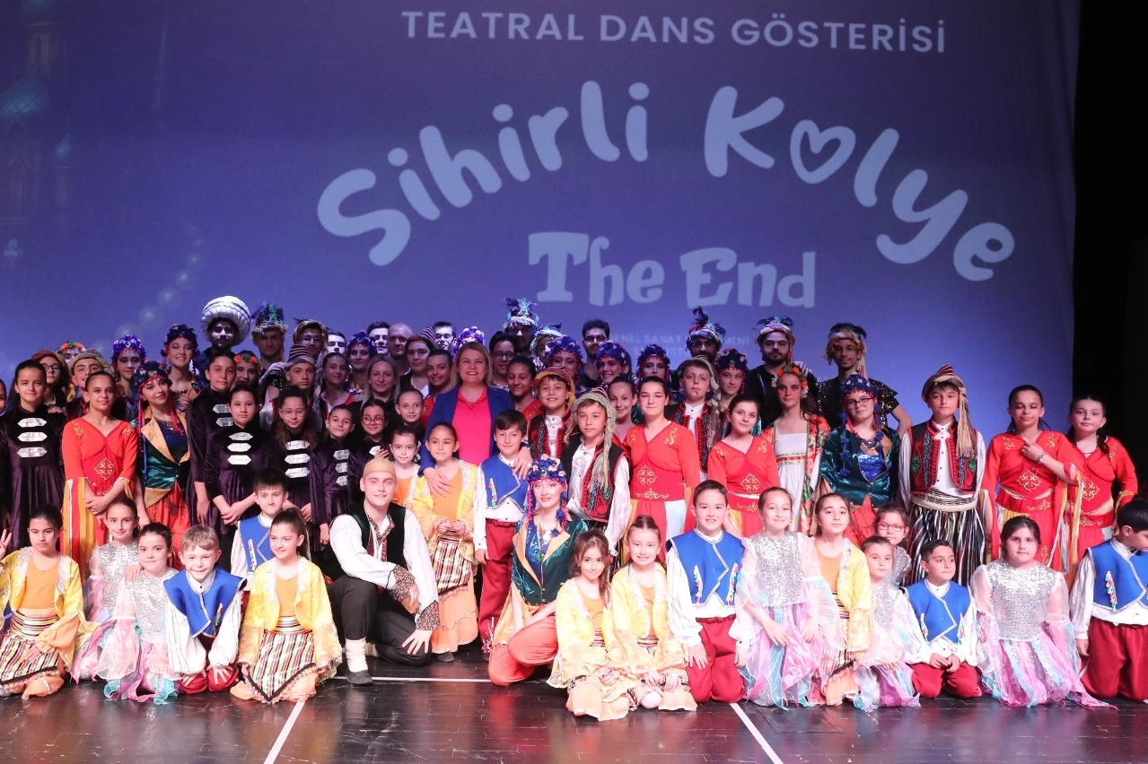 İzmit Belediyesi Sanat Akademisi’nin yıldızları “Sihirli Kolye” ile parladı 