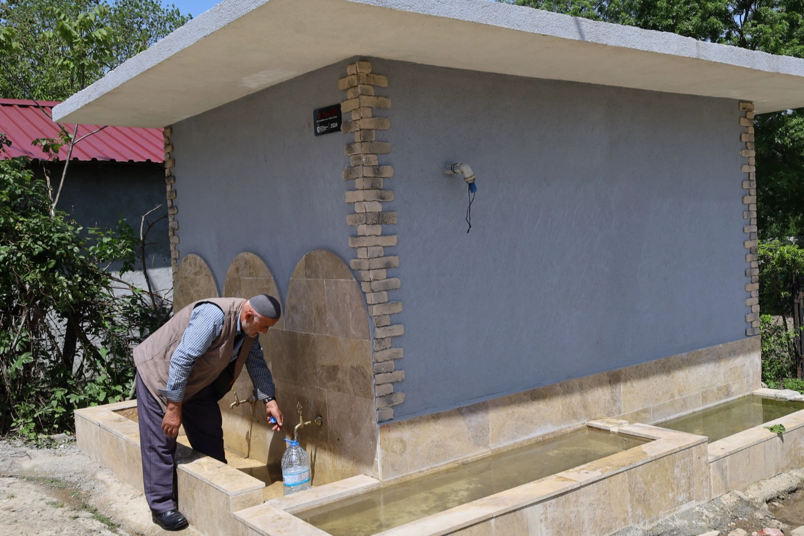 Kocaeli Büyükşehir, kırsal mahallelere su deposu inşa ediyor 